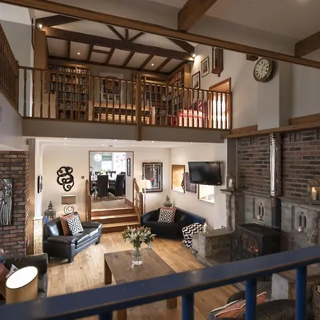 Hill Farm 14 Dom wakacyjny *